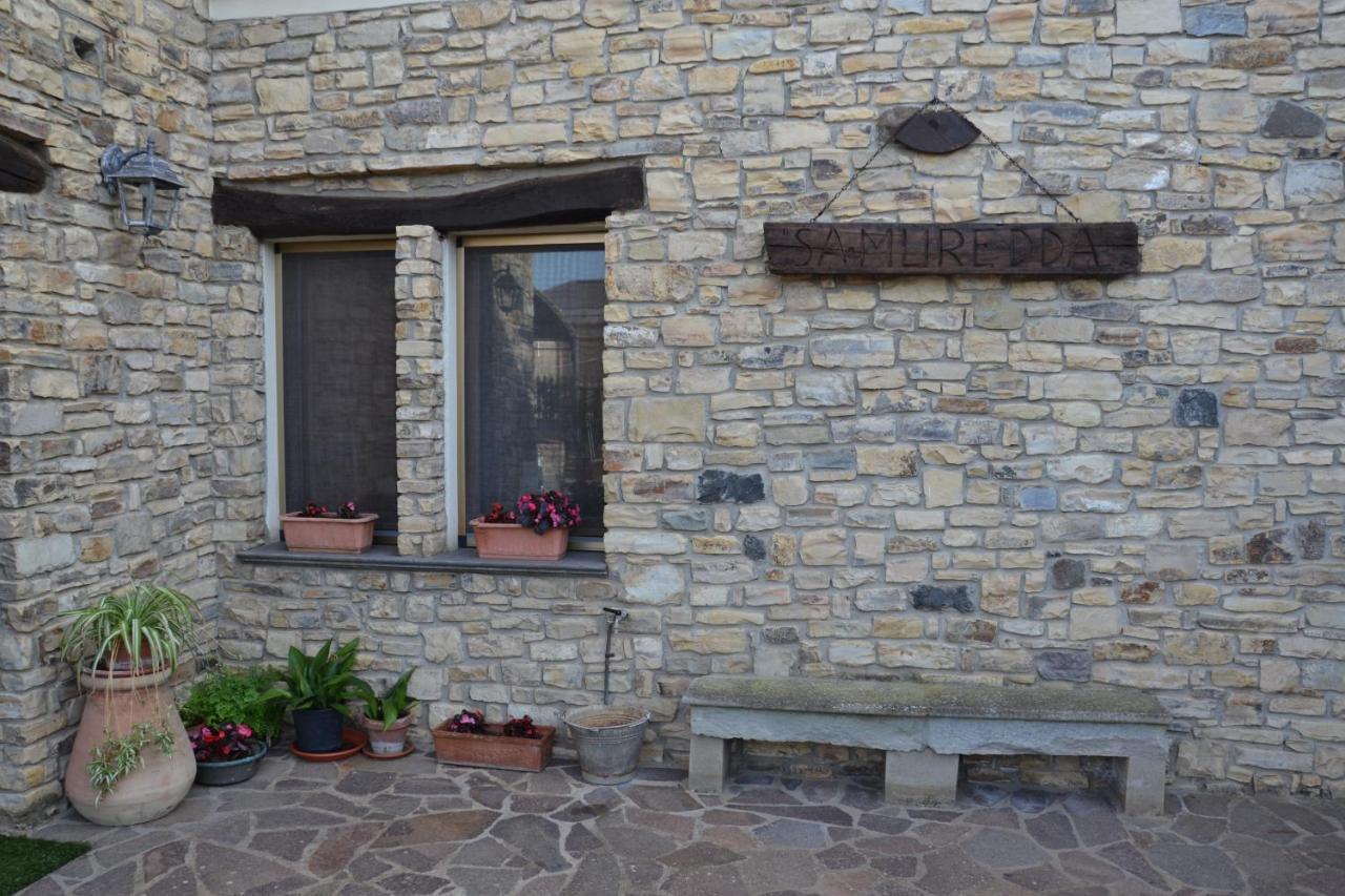 B&B Sa Muredda Sardara Exterior photo